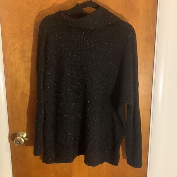 Michael Kors EUC black turtleneck sweater with white dots Size Large - Picture 4 of 5
